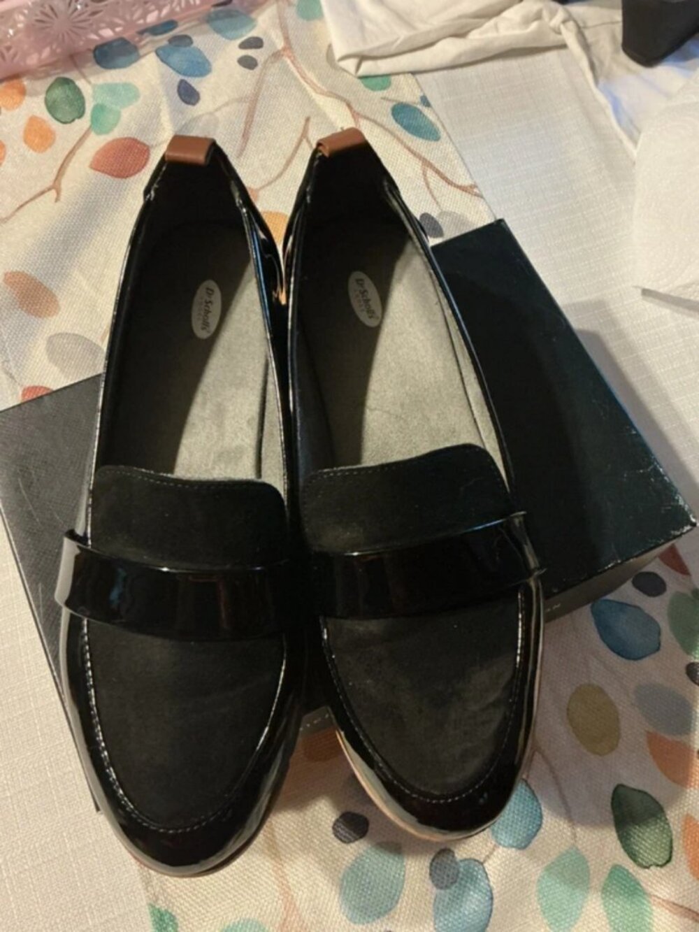Dr. Scholl’s Women’s patent leather / suede
